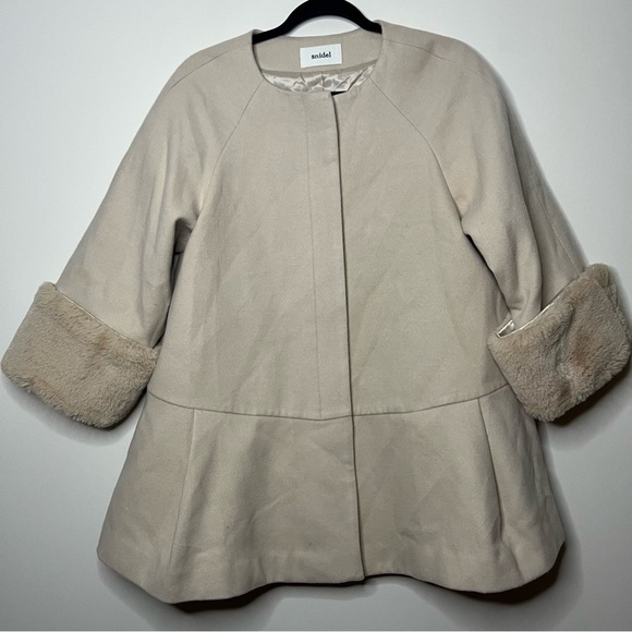 SNIDEL Soft Cozy Feminine Faux Fur Cuffs Aline Winter Jacket Coat - Picture 2 of 7